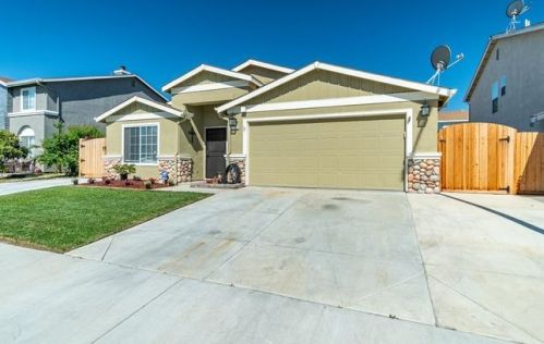 2351 Driftwood Ct, Hollister, CA 95023-8062