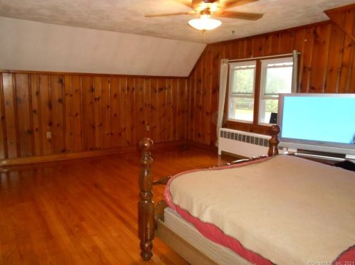 429 Elm St, Windsor Locks CT  06096-1604 exterior