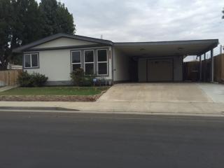 5214 Deercreek Ln, Bakersfield CA  93313-2717 exterior