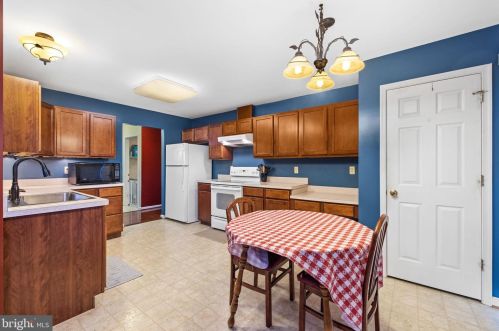220 Musket Ln, Locust Grove VA  22508-5516 exterior