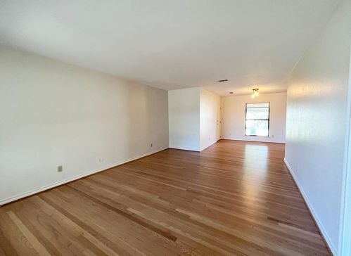 9414 Forest Hills Blvd, Dallas TX  75218 exterior