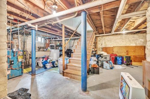 588 Lincoln St, New Britain CT  06052-1820 exterior