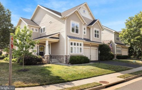 297 Ariel Dr, Leesburg, VA 20176-2237