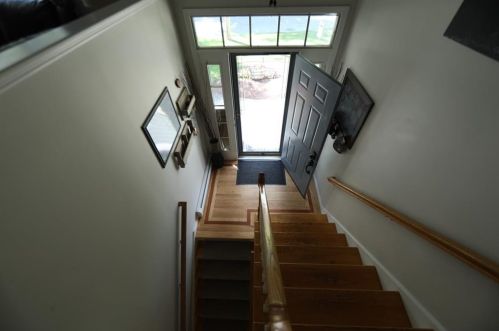 34 Tower Hill Rd, Cumberland RI  02864-1524 exterior