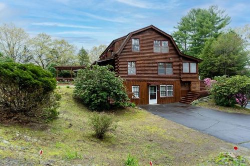 63 Red Oak Hill Rd, Farmington CT  06032-2201 exterior