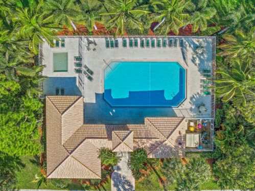 330 Timberwalk Trl, Jupiter FL  33458-5594 exterior