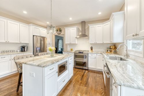 145 Mount Sinai Ave, Mount Sinai NY  11766-2313 exterior