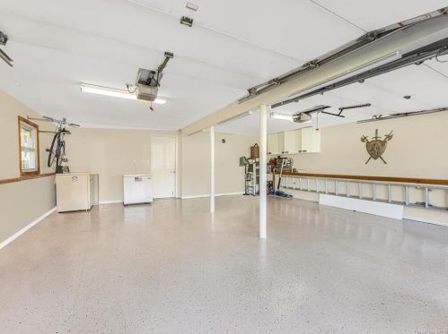 2687 Old Yorktown Rd, Yorktown Hgts NY  10598-3136 exterior