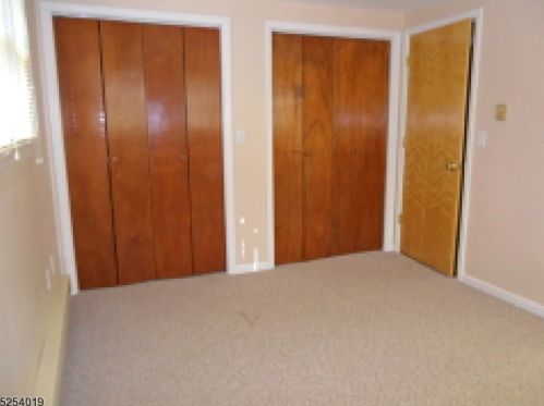 503 River Styx Rd, Hopatcong NJ  07843-1870 exterior