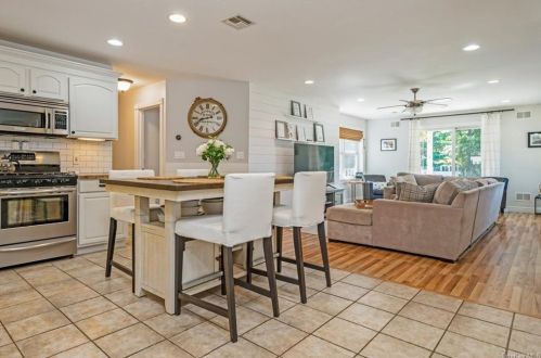 674 Jersey Ave, Greenwood Lake, NY 10925-2012