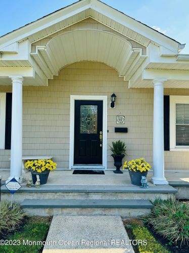 10 Dennis Pl, West Long Branch, NJ 07764-1310