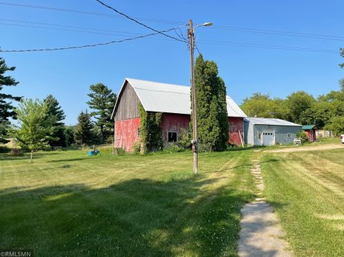 1722 County Rd, Hammond, WI 54015-6801
