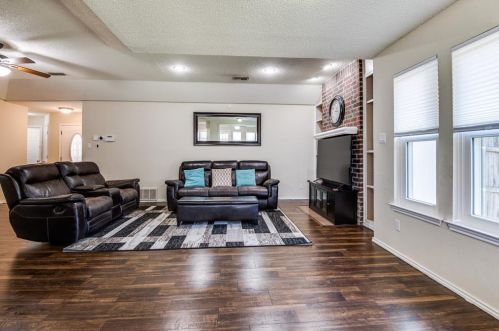 6705 Wayfarer Trl, Fort Worth TX  76137-1662 exterior