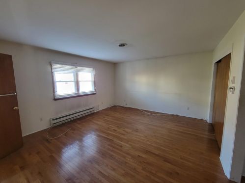 412 78th St, North Bergen NJ  07047-5524 exterior