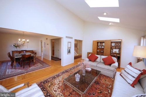 45 Laurel Wood Dr, Trenton NJ 08648 exterior