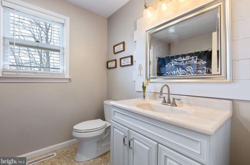 23 Yellowbreeches Rd, Carlisle PA  17015-9174 exterior