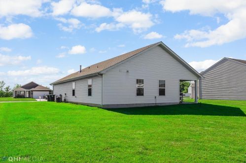 6833 Meadow View Ln, Gary IN 46410-3994 exterior