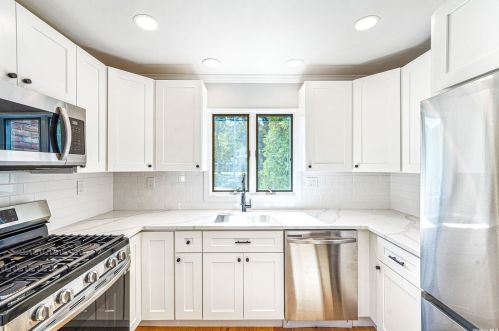 93 Coates Ave, Holbrook NY  11741-2432 exterior