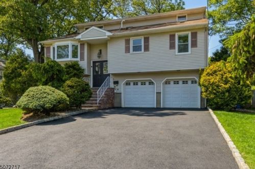 69 Shady Ln, Fanwood, NJ 07023-1750