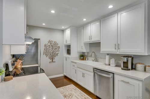 5026 Collwood Way, San Diego, CA 92115-2067