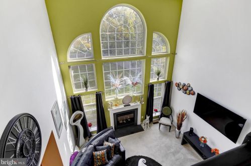 515 Florence Fields Ln, New Castle DE  19720-8752 exterior