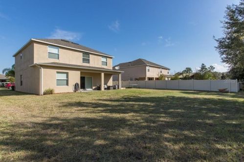13846 Crest Lake Dr, Port Richey, FL 34669-1190