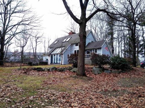 12 Wilkele Rd, Sandown, NH 03873-2312