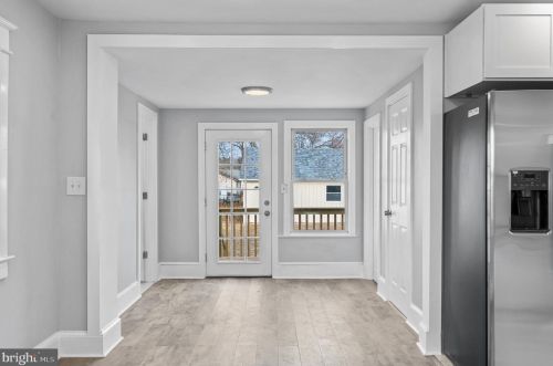 460 Crown Point Rd, West Deptford NJ  08086-2124 exterior