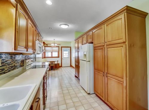 649 Sandusky Ave, Bellefontaine OH  43311-2746 exterior