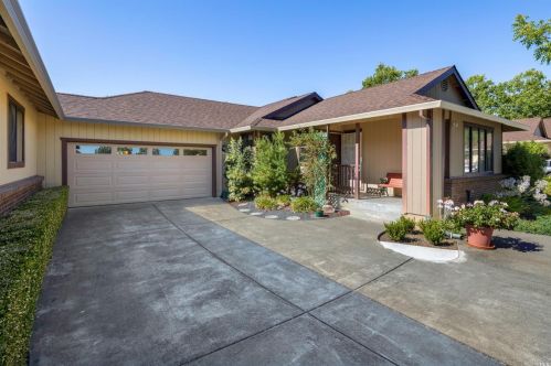 809 Swift Ct, Santa Rosa, CA 95409-2992