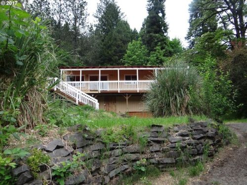 48389 2nd St, Oakridge, OR 97463-9607