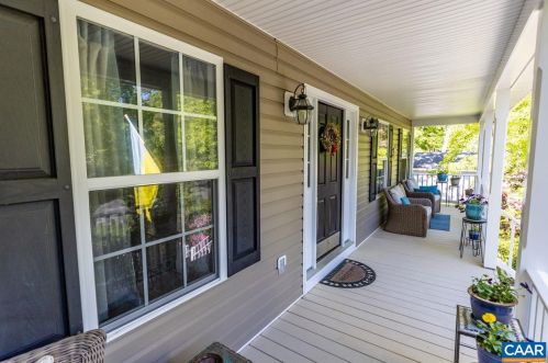 12 Seminole Trl, Bybee VA  22963-3157 exterior