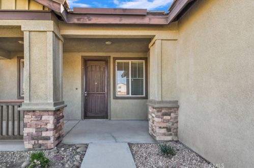 13389 Vaccaro St, Victorville, CA 92392-8933