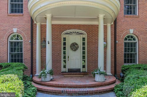 86 Beech Hollow Ln, Princeton, NJ 08540-1235