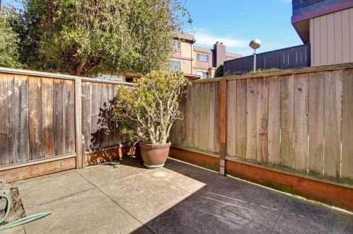 880 Stonegate Dr, South San Francisco CA  94080-1562 exterior