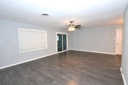 602 Frankie St, Dinsmore, TX 77488-2906