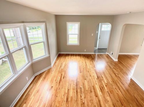 2843 163rd Pl, Hammond, IN 46323-1113