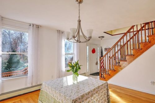 130 Pound Rd, Cumberland RI  02864-2704 exterior