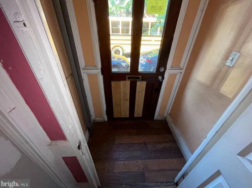 215 Perry St, Trenton NJ  08618-3925 exterior