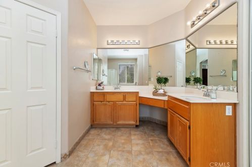 27560 Nellie Ct, Temecula CA  92591-2846 exterior