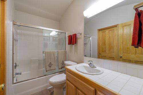 13125 Davos Dr, Truckee CA 96161-7103 exterior