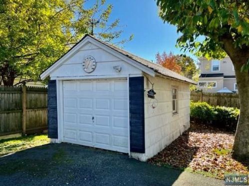 43 Chestnut St, Ridgefield Park NJ  07660-2245 exterior