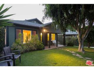 651 Parkman Ave, Los Angeles, CA 90026-3730