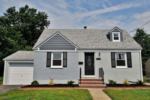 474 Brookside Dr, Roselle, NJ 07203-2958