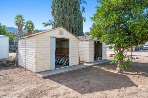 19841 Grand Ave, Lake Elsinore CA  92530-6432 exterior