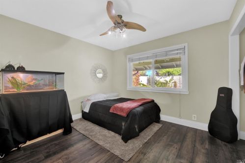 1000 Woodridge Dr, Vacaville CA  95687-6440 exterior