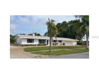 1004 Estremadura Dr, Bradenton, FL 34209-3367