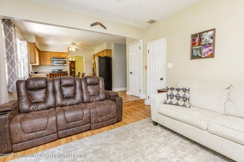 1618 Whitcomb Rd, Lacey NJ  08731-3347 exterior