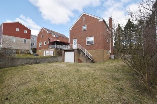 584 Bigelow St, Pittsburgh PA  15207-1272 exterior