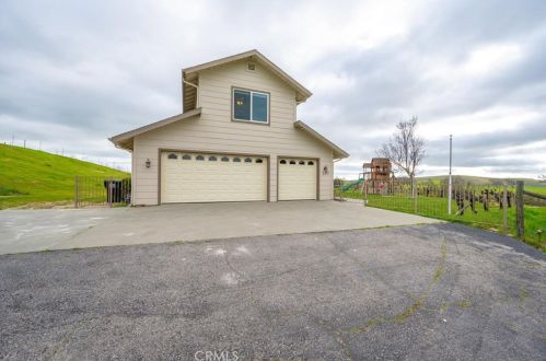 210 Cook Ct, Templeton, CA 93465-9605